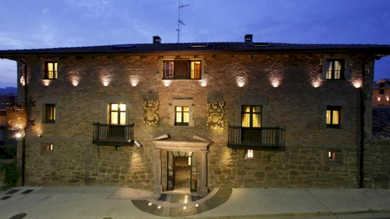 Hotel com cava à venda em La Rioja.