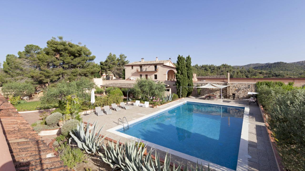 Estate for sale with vineyards and winery in DOQ Priorat.